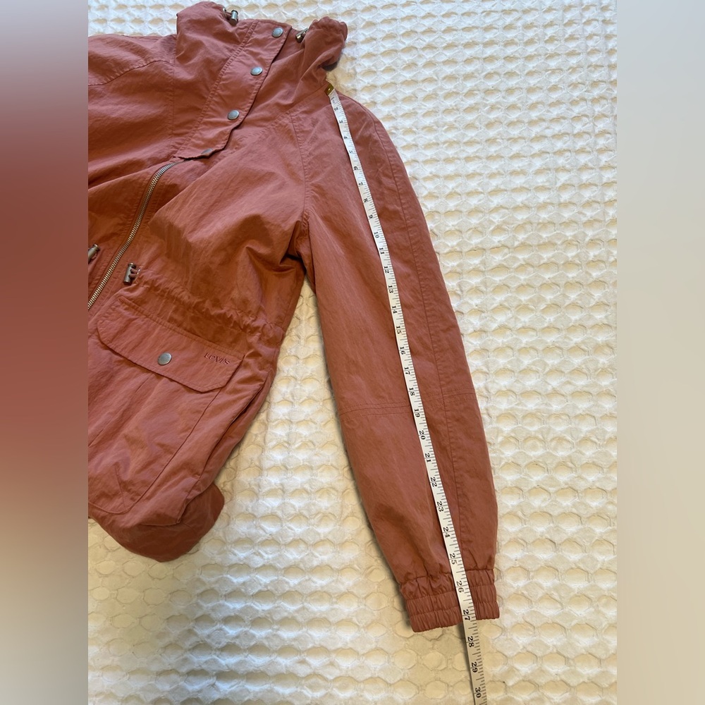 Levi’s Rusty Pink Lightweight Utility Jacket - Picture 13 of 13